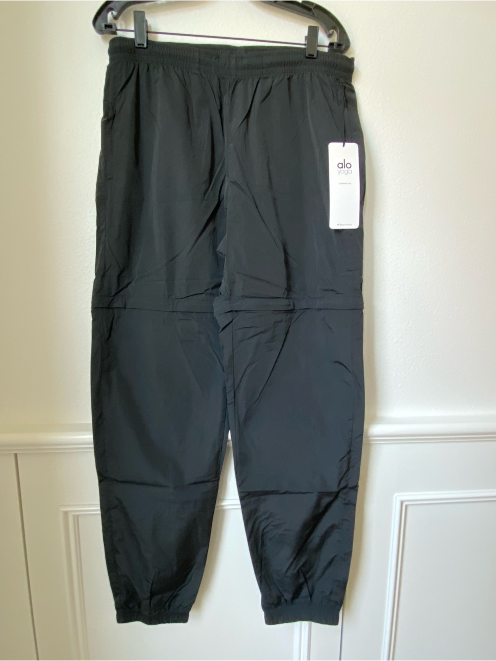ALO Yoga Black Men’s Convertible Track Pant